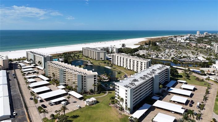 Image No.2-Propriété de 2 chambres à vendre à Sarasota