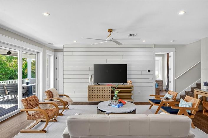 Image No.20-3 Bed Property for sale