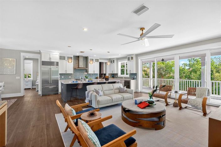 Image No.23-3 Bed Property for sale