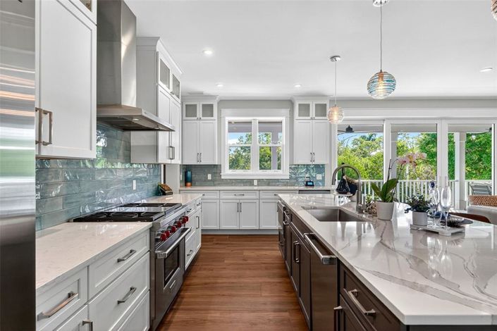 Image No.29-3 Bed Property for sale