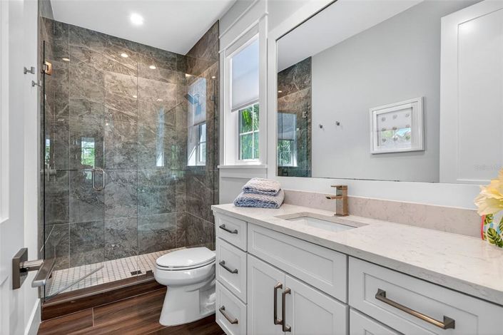 Image No.37-3 Bed Property for sale