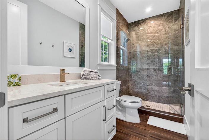 Image No.43-3 Bed Property for sale