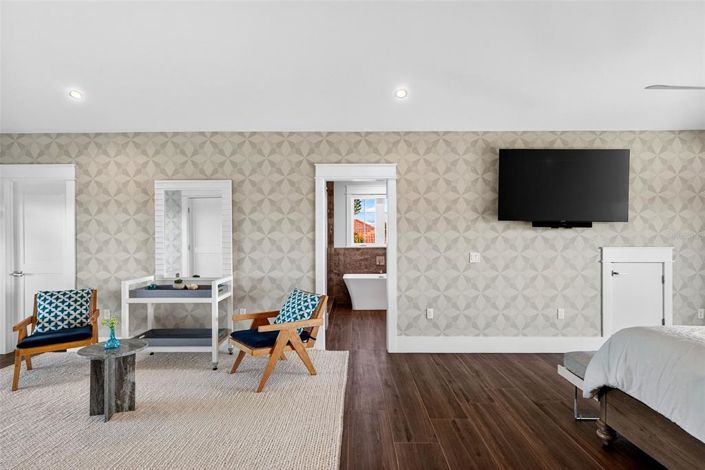 Image No.52-3 Bed Property for sale