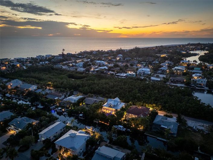 Image No.94-3 Bed Property for sale