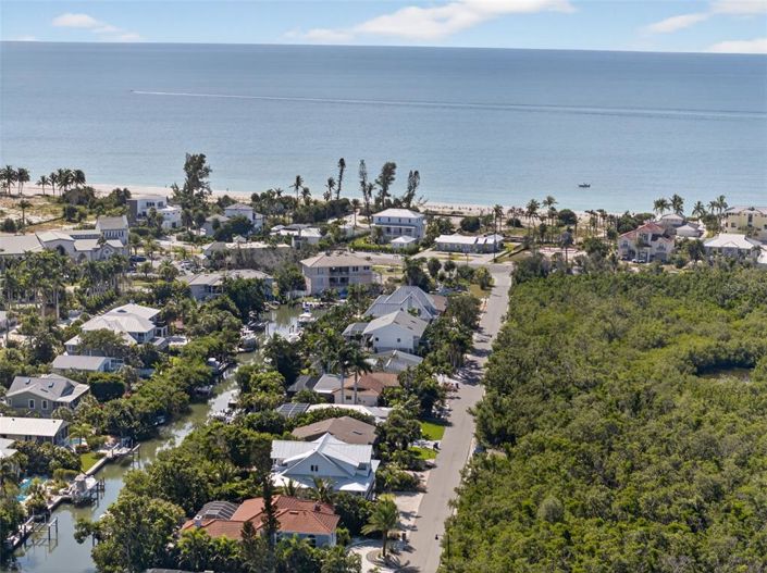 Image No.97-3 Bed Property for sale