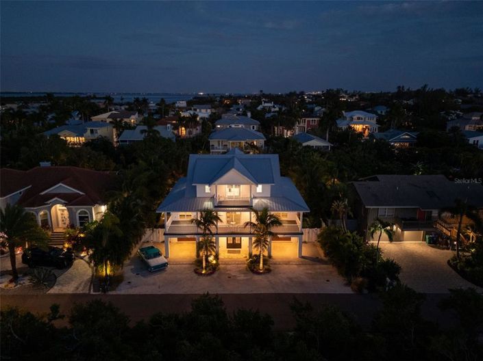 Image No.99-3 Bed Property for sale