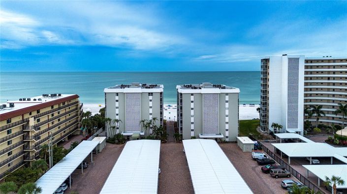 Image No.3-Propriété de 2 chambres à vendre à Sarasota