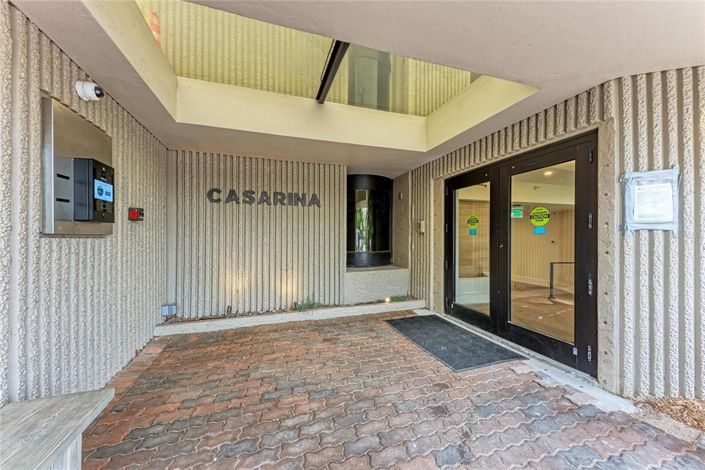 Image No.4-Propriété de 2 chambres à vendre à Sarasota