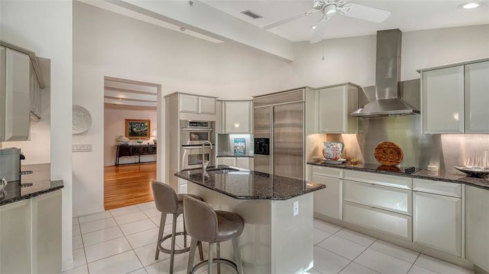 Image No.11-3 Bed Property for sale