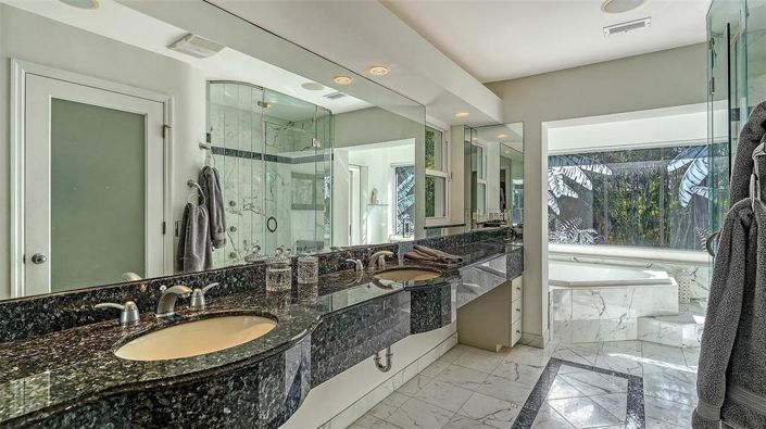 Image No.22-3 Bed Property for sale