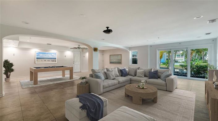 Image No.5-3 Bed Property for sale