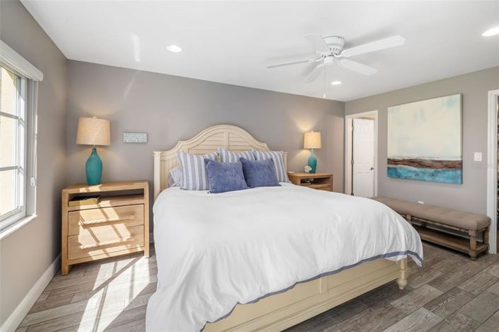 Image No.32-2 Bed Property for sale