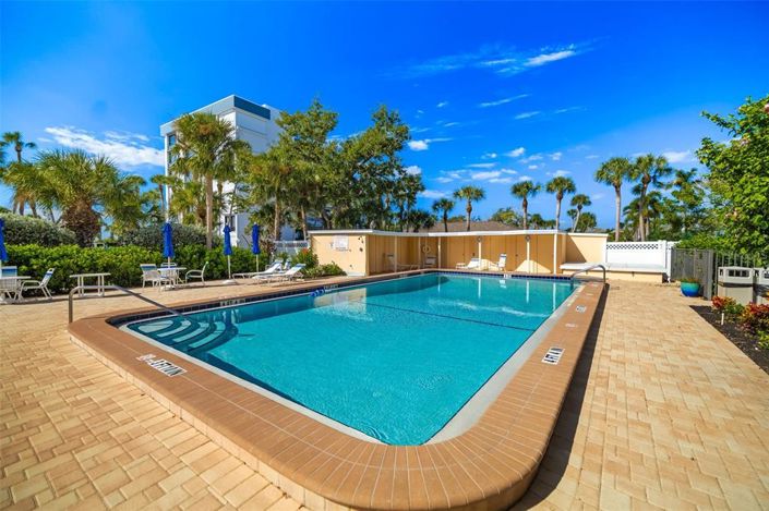 Image No.45-2 Bed Property for sale