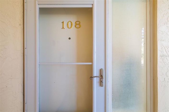 Image No.8-2 Bed Property for sale