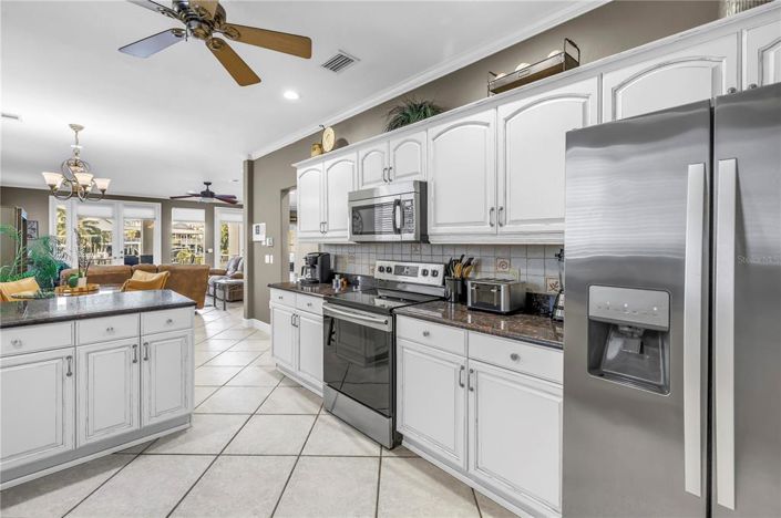 Image No.23-5 Bed Property for sale