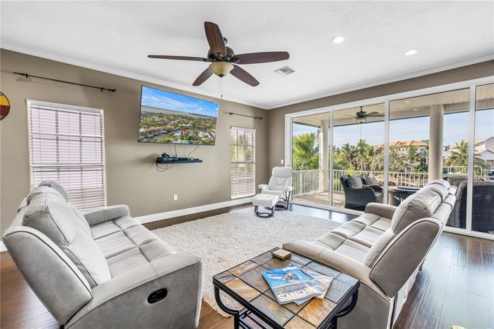 Image No.35-5 Bed Property for sale