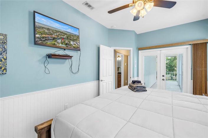 Image No.43-5 Bed Property for sale