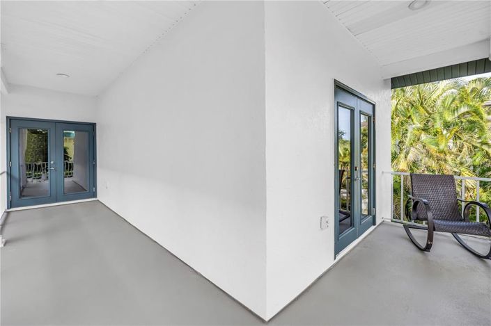 Image No.48-5 Bed Property for sale