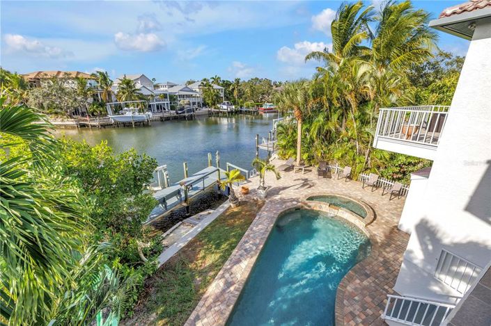 Image No.57-5 Bed Property for sale