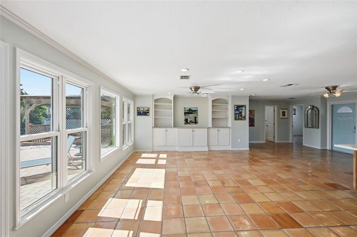 Image No.18-3 Bed Property for sale