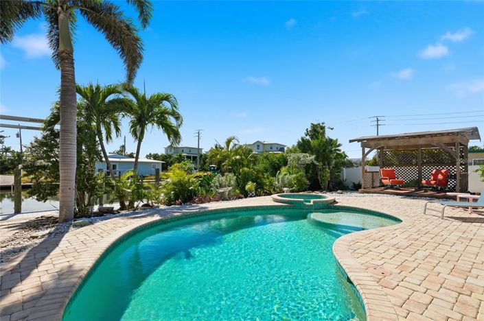 Image No.2-3 Bed Property for sale