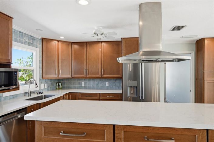 Image No.20-3 Bed Property for sale