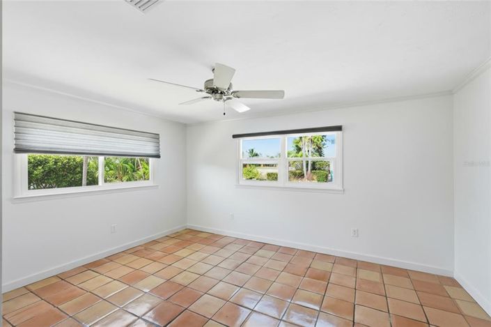 Image No.22-3 Bed Property for sale