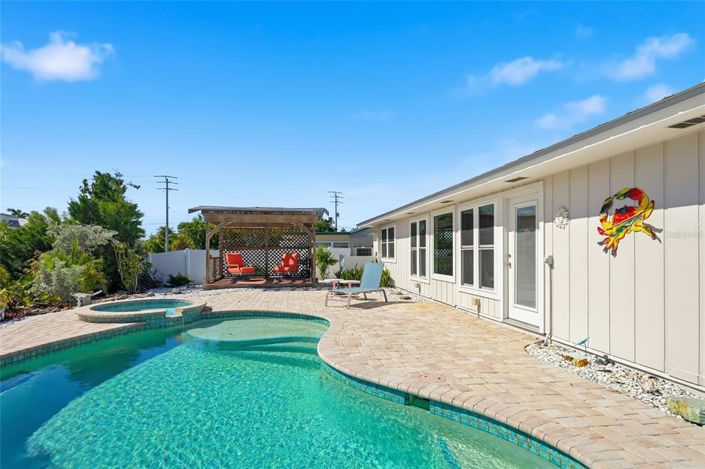 Image No.36-3 Bed Property for sale