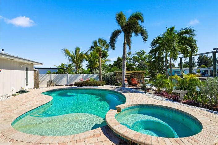 Image No.39-3 Bed Property for sale