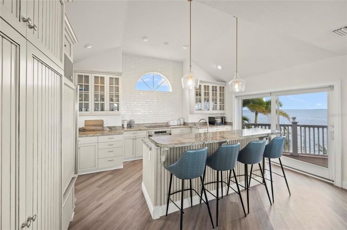 Image No.13-3 Bed Property for sale