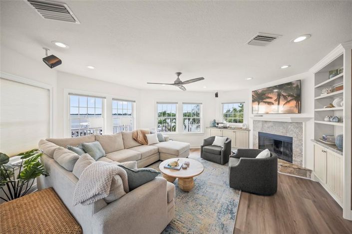 Image No.18-3 Bed Property for sale