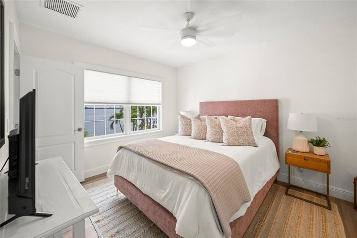 Image No.33-3 Bed Property for sale