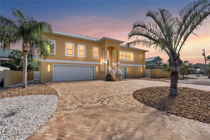 Image No.1-3 Bed Property for sale