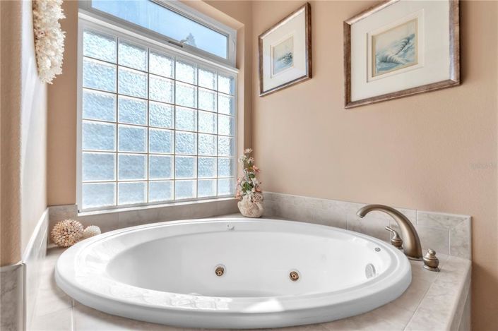 Image No.34-3 Bed Property for sale