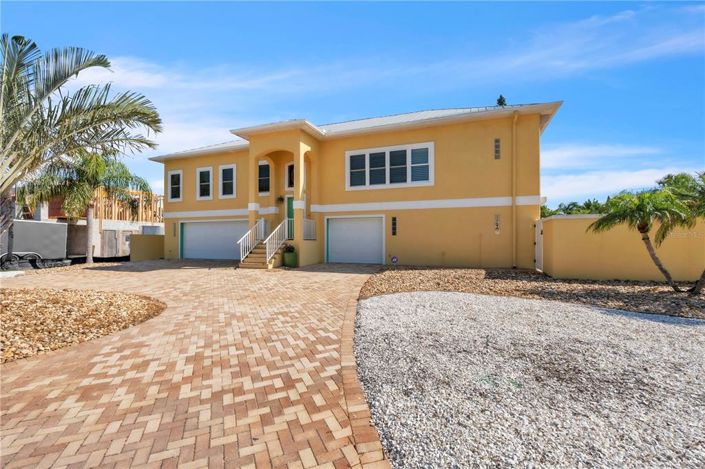 Image No.4-3 Bed Property for sale