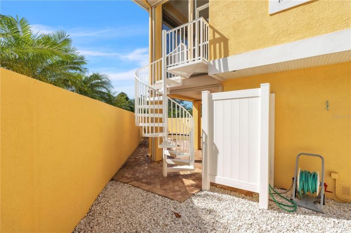 Image No.54-3 Bed Property for sale