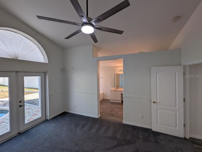 Image No.10-3 Bed Property for sale