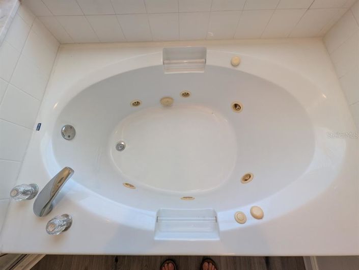 Image No.12-3 Bed Property for sale