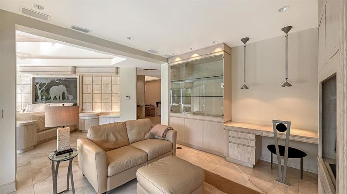 Image No.25-4 Bed Property for sale