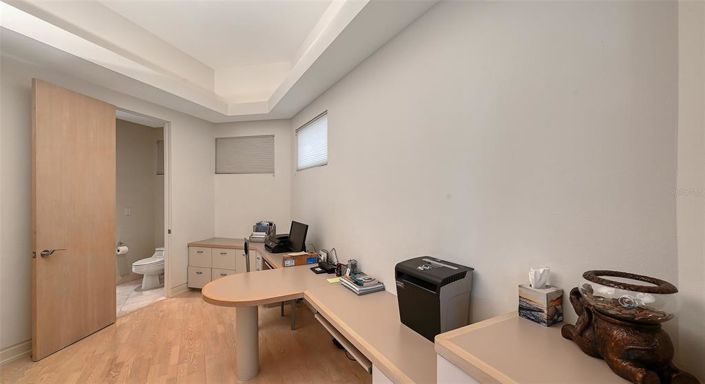 Image No.28-4 Bed Property for sale