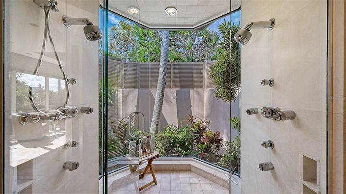 Image No.35-4 Bed Property for sale