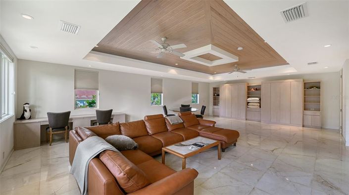 Image No.52-4 Bed Property for sale