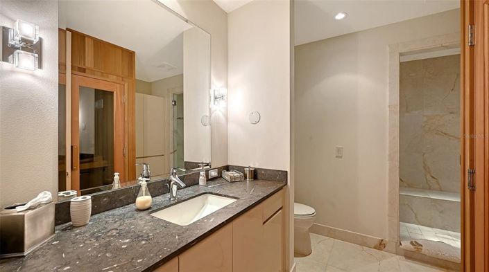 Image No.54-4 Bed Property for sale