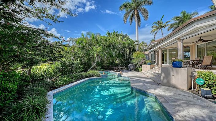 Image No.72-4 Bed Property for sale