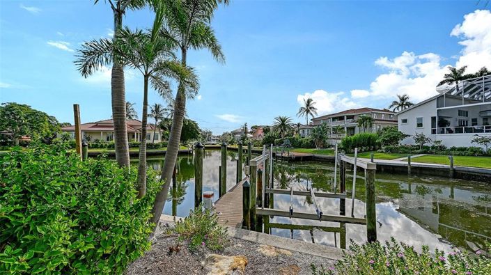 Image No.75-4 Bed Property for sale