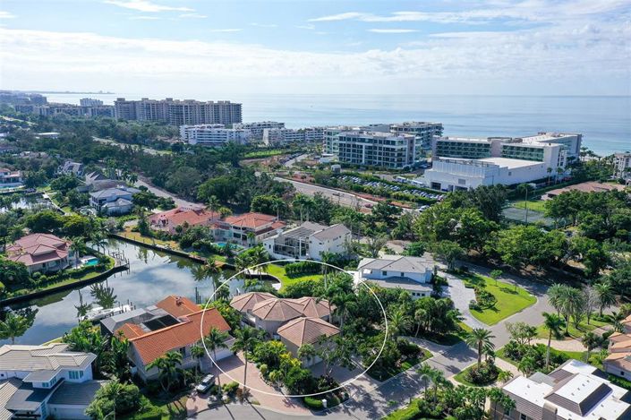 Image No.78-4 Bed Property for sale