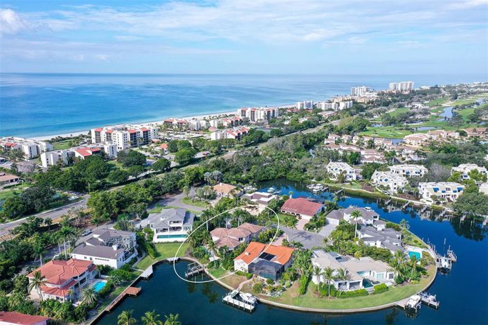 Image No.90-4 Bed Property for sale