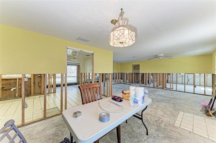 Image No.11-2 Bed Property for sale