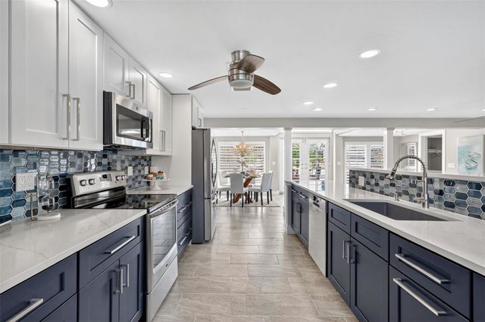 Image No.17-3 Bed Property for sale