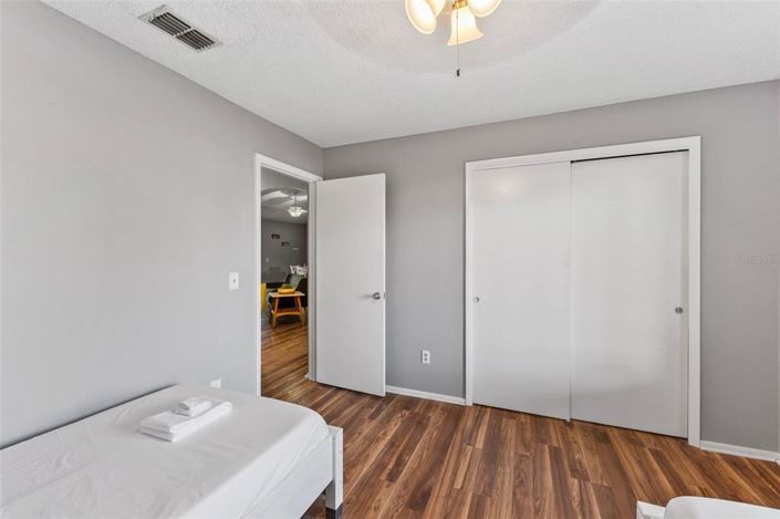 Image No.12-3 Bed Property for sale